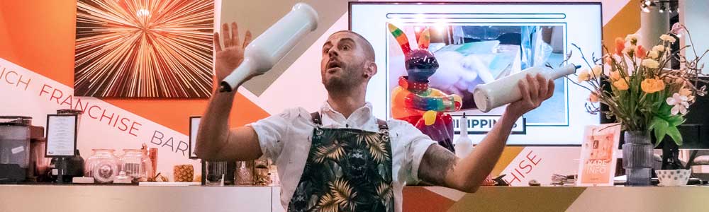Showbarkeeper Cocktailcatering Mieten